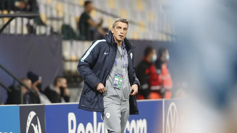 Fotografija: Milenko Aćimović bo poskušal osvojiti tri točke na Kosovu. FOTO: Leon Vidic