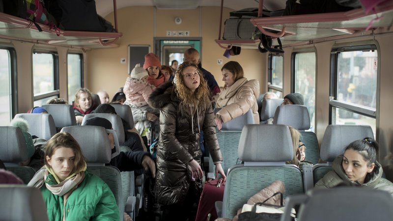 Fotografija: Iz Ukrajine naj bi odšlo že več kot 3,5 milijona ljudi, v večini ženske in otroci. FOTO: Jure Eržen
