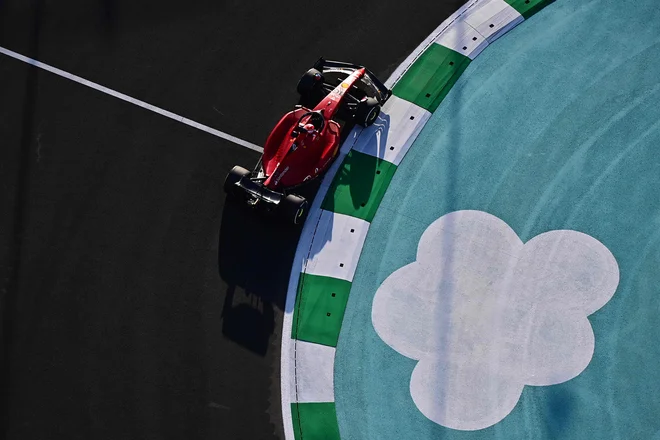 Na prvem prostem treningu je bil danes najhitrejši Charles Leclerc. FOTO: Andrej Isaković/AFP
