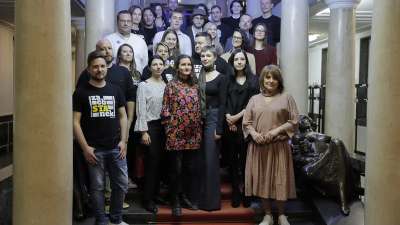 Čuvaji&nbsp;so stanovske nagrade, ki jih vsako leto podeljuje Društvo novinarjev Slovenije. FOTO: Jože Suhadolnik/Delo
