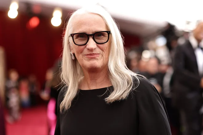 Jane Campion je prva ženska v zgodovini, drugič nominirana za najboljšo režijo, in tretja ženska z oskarjem v tej kategoriji (po Kathryn Bigelow leta 2010 in Chloé Zhao leta 2021). FOTO: Emma Mcintyre/AFP
