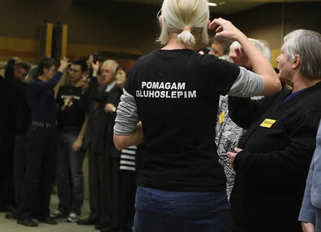 Združenje gluhoslepih Slovenije Dlan je aktivno sodelovalo v celotnem procesu spremembe 62. a člena Ustave RS, ki je bila sprejeta 21. maja 2021. Foto Igor Zaplatil
