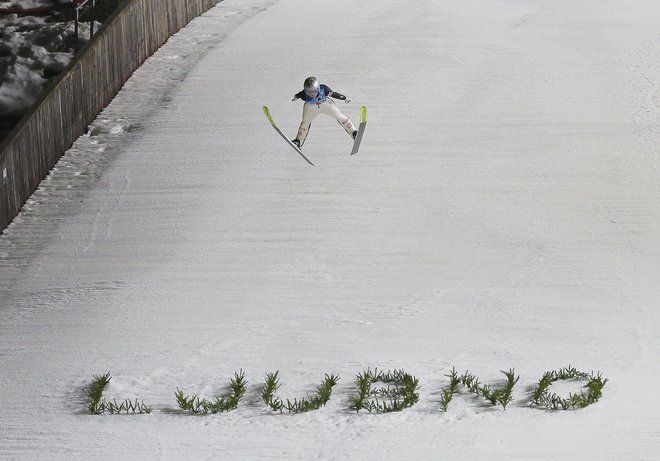 FIS Svetovnega pokala v smučarskih skokih za ženske na Ljubnem ob Savinji. FOTO: Jože Suhadolnik/Delo
