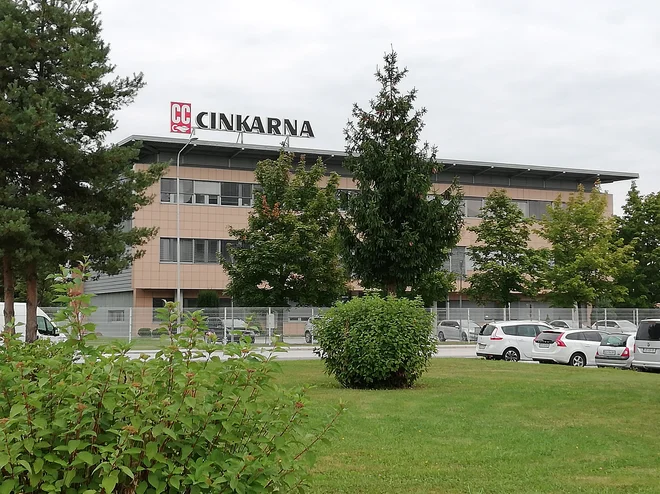 Med prvimi je dolžnost po korektnem, ustreznem in razmeroma dokaj promptnem obveščanju javnosti in delničarjev opravila Cinkarna Celje.

FOTO: Karel Lipnik

