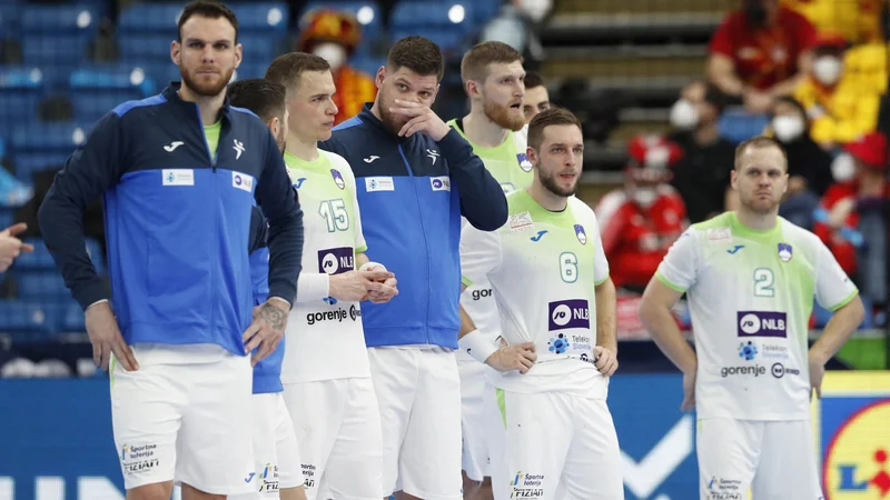 Fotografija: Slovenci se bodo lahko oddolžili Črnogorcem za poraz v Debrecenu. FOTO: Bernadett Szabo/Reuters