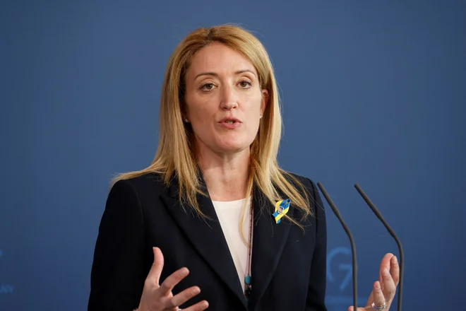 Predsednica Evropskega parlamenta Roberta Metsola je danes prispela v Kijev. FOTO: Michele Tantussi/Reuters
