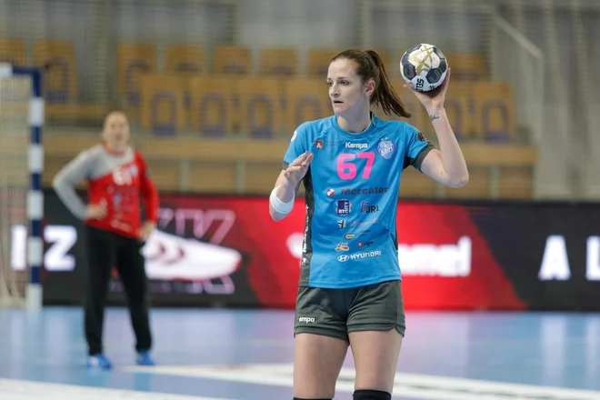 Krimovke so tako kot lani po prvi tekmi osmine finala na pragu preboja med osem najboljših ekip stare celine. FOTO: Voranc Vogel/Delo