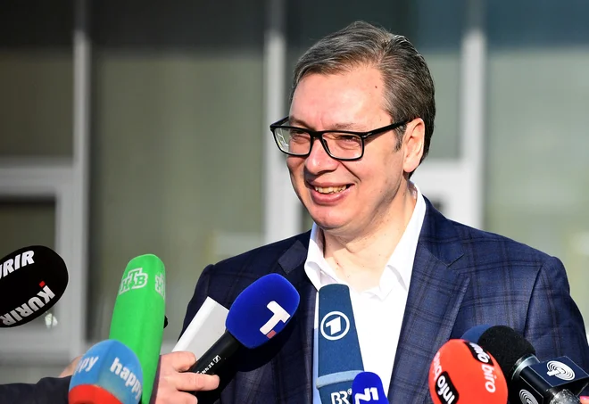 Ankete kažejo, da bi Vučić danes lahko prejel 60 odstotkov glasov. FOTO: Elvis Barukcic/AFP
