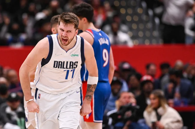 Luka Dončić med nedavno tekmo v Washingtonu. Po obisku Milwaukeeja sledi še postanek v Detroitu in nato dve domači tekmi za zaključek rednega dela sezone. FOTO: Tommy Gilligan/USA Today Sports
