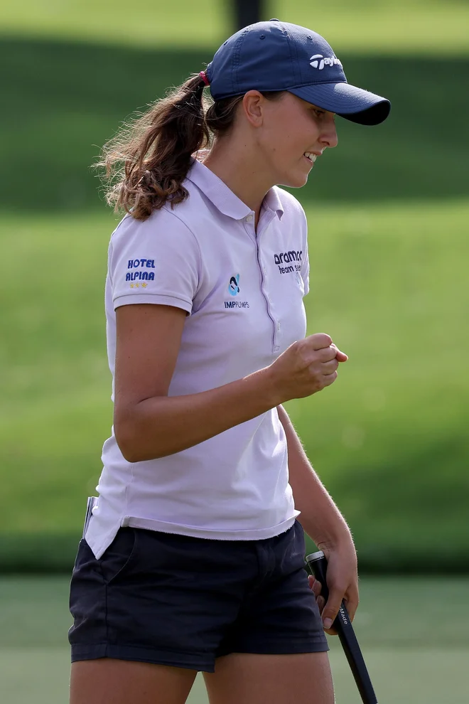 Pia Babnik med turnirjem v Kaliforniji. FOTO: Harry How/AFP
