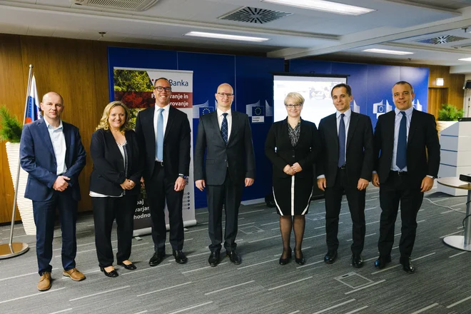 SID banka in EIF sta danes predstavili širitev programa SEGIP, ki naslavlja tržno vrzel na področju lastniškega financiranja v Sloveniji, razvija okolje lastniškega financiranja&nbsp; ter pomaga pridobiti sredstva zasebnih vlagateljev za lastniško financiranje slovenskih podjetij v fazi rasti. FOTO: SID Banka
