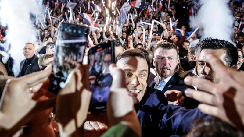 Predsednik je v soboto v areni La Défense nagovoril več kot 30.000 privržencev. FOTO:&nbsp;Ludovic Marin/AFP
