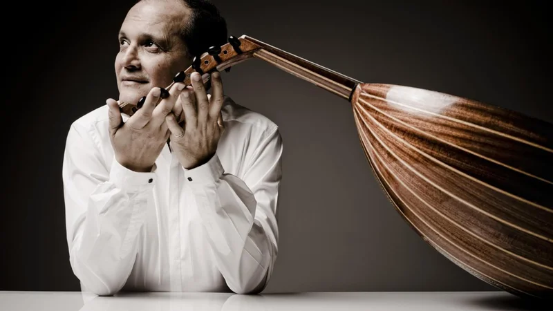 Za enega od vrhuncev Jazz festivala Ljubljana bo poskrbel mojster arabske lutnje Anouar Brahem. Foto Marco Borggreve