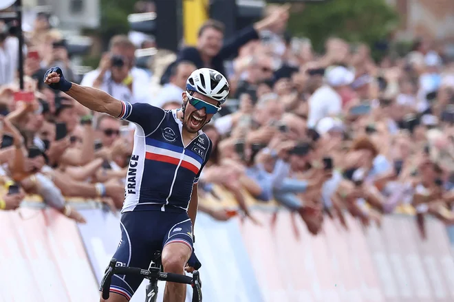 Julian Alaphilippe je dobil drugo etapo. FOTO: Kenzo Tribouillard/ AFP
