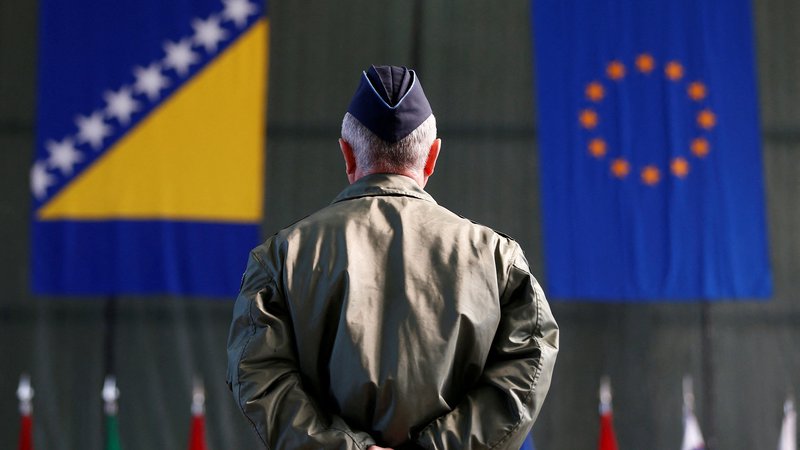 Fotografija: Evropske mirovne sile Eufor so svojo prisotnost v Bosni in Hercegovini v marcu dodatno okrepile, da bi pomagale preprečiti morebitno zaostrovanje varnostnih razmer. Foto: Dado Ruvic/Reuters
