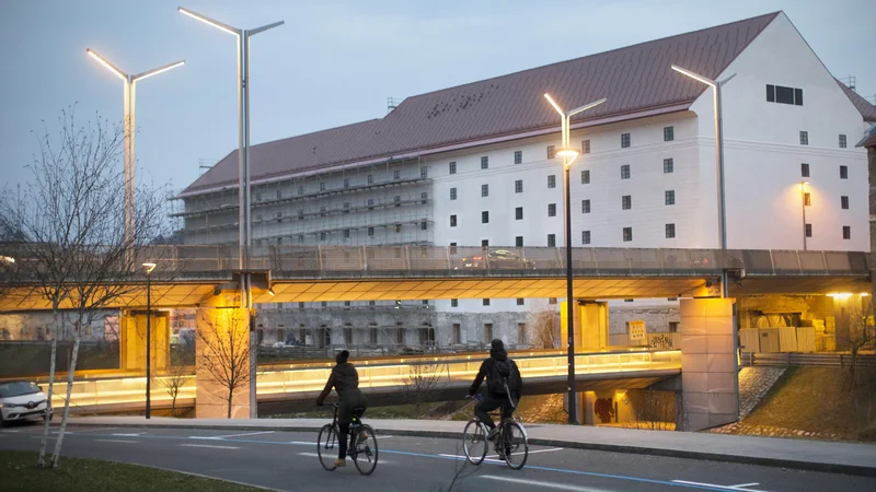 Fotografija: Galerija Cukrarna velja za enega največjih infrastrukturnih projektov v kulturi pri nas. FOTO: Jure Eržen/Delo