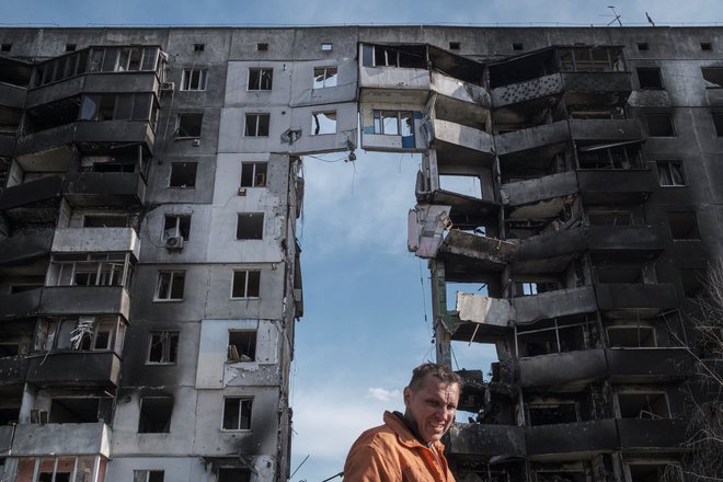 Uničene stavbe v Borodjanki. FOTO: Marko Djurica/Reuters
