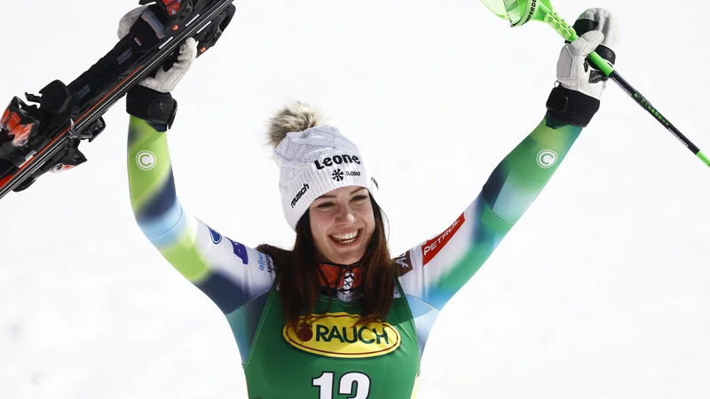 Fotografija: Za konec smučarske sezone Andreja Slokar niza zmage. FOTO: Christian Hartmann/Reuters
