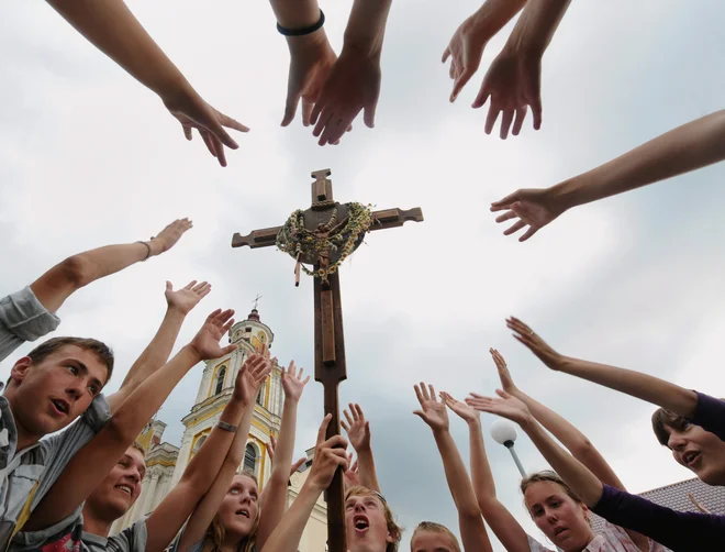 V meni je pesem. Je ljudska in krvoželjno kruta, kot so lahko le stare ljudske pesmi ... FOTO: Viktor Drachev/Afp
