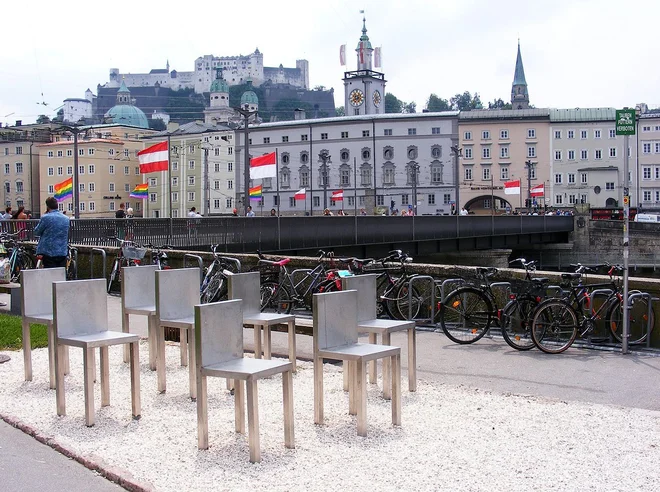 Srbska umetnica Marina Abramović je v Salzburgu leta 2004 ustvarila instalacijo Mozartov duh. FOTO: Wikipedija
