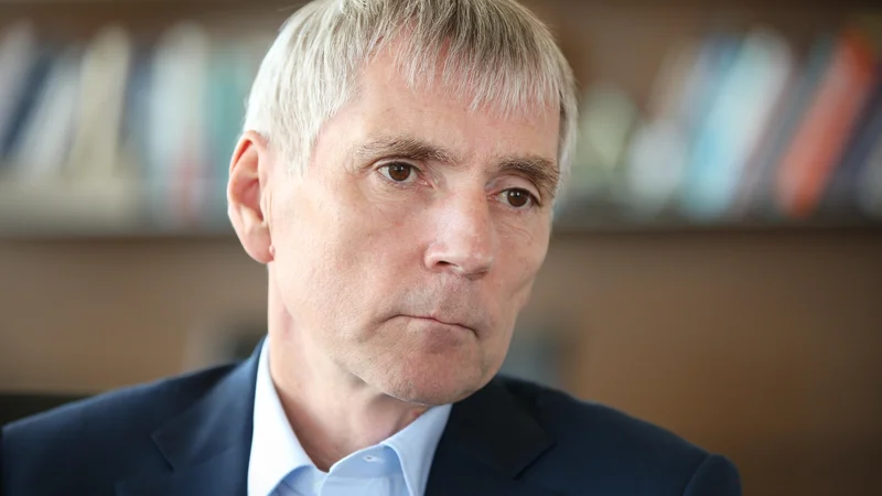 Fotografija: »Nekaj mesecev sem delal na tem, da Studio Moderna pride k meni,« je dejal Sandi Češko. FOTO: Jure Eržen/ Delo