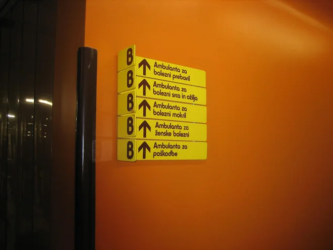 Oznake za urgentni blok ljubljanskega kliničnega centra je ustvaril na začetku 80. let. FOTO: Promocijsko gradivo
