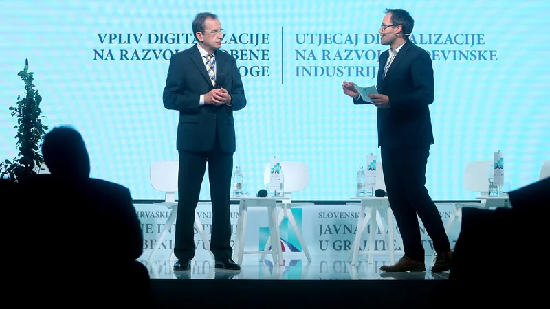 Fotografija: Konferenca Javne investicije v gradbeništvu 2022 v hotelu Kampinski v Portorožu. FOTO: Blaž Samec/Delo