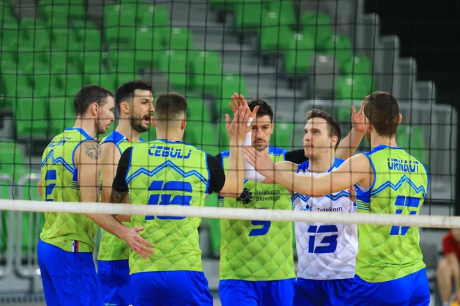 Slovenski odbojkarji bodo imeli podporo navijačev. FOTO: Tomi Lombar

