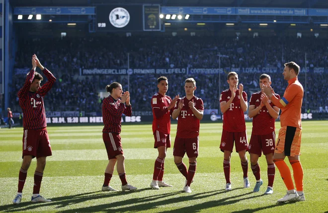 Bayern je evropske rane zacelil na domači fronti v Bilefeldu. FOTO: Leon Kügeler/Reuters
