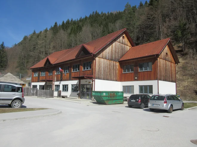 Gradnja osnovne šole jih je pahnila v zadolženost, pa tudi dejstvo, da so bila investicijska sredstva s strani države močno zmanjšana.&nbsp; FOTO: Špela Kuralt/Delo
