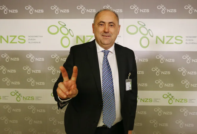 Prvi mož zveze Radenko Mijatović ni skrival zadovoljstva ob lepih številkah letne bilance. FOTO: Jože Suhadolnik/Delo
