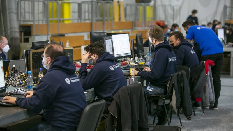 Fotografija: Vajo Locked Shields od leta 2010 organizira CCDCOE. Slovenija je postala članica tega centra 2020 in si s tem odprla možnost za sodelovanje. FOTO: GZS