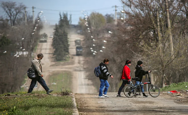 Stanje v Mariupolju je katastrofalno. FOTO: Chingis Kondarov/Reuters
