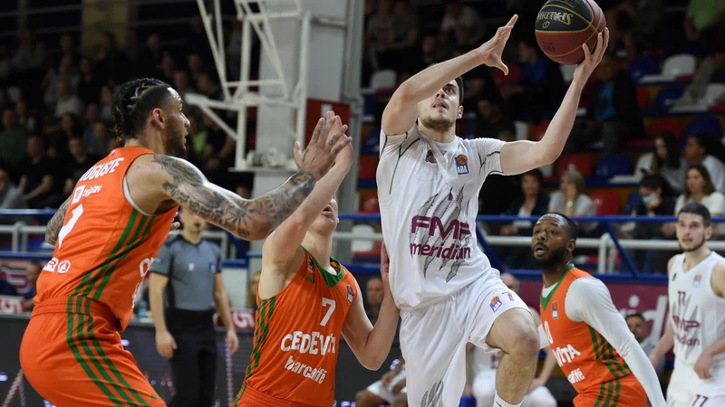 Fotografija: Košarkarji Cedevite Olimpije so imeli v Beogradu tudi ščepec sreče. FOTO: ABA
