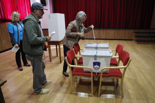 Državnozborske volitve 2022, volišče Laze v Tuhinju. FOTO: Leon Vidic/Delo
