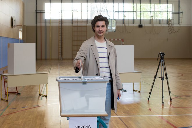 Tokratno glasovanje volivk in volivcev je po Meščevem mnenju morda najpomembnejše po letu 1991. FOTO: Voranc Vogel/Delo
