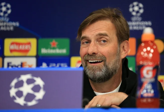 Jürgen Klopp med torkovo novinarsko konferenco na štadionu Anfield v Liverpoolu. FOTO: Lindsey Parnaby/AFP

