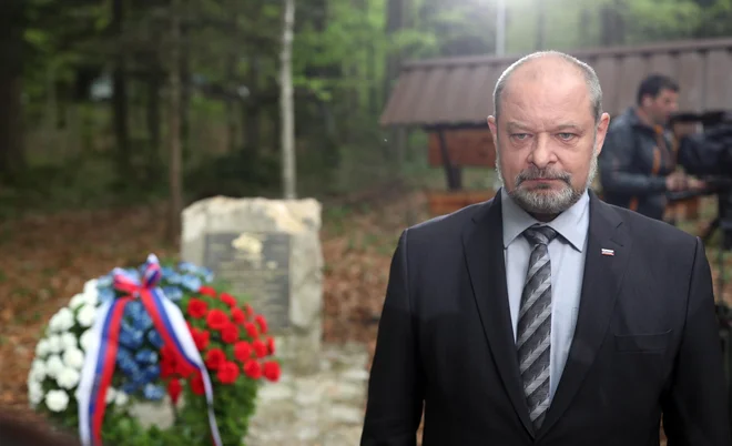 Slavnostni govornik je bil predsednik DS Alojz Kovšca. FOTO: Blaž Samec/Delo
