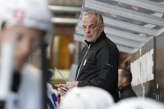 Selektor Matjaž Kopitar med pripravljalnim obračunom s Francijo na Bledu.&nbsp;FOTO: Leon Vidic/Delo
