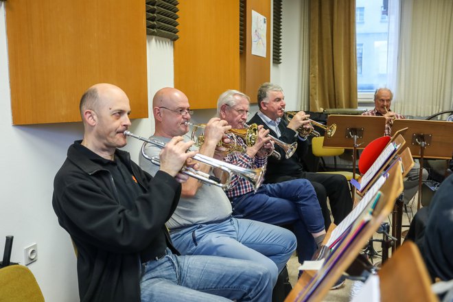 Od leta 2019 imajo tudi jazz sekcijo z devetimi člani, in od leta 2013 kvartet klarinetov. FOTO: Črt Piksi/Delo
