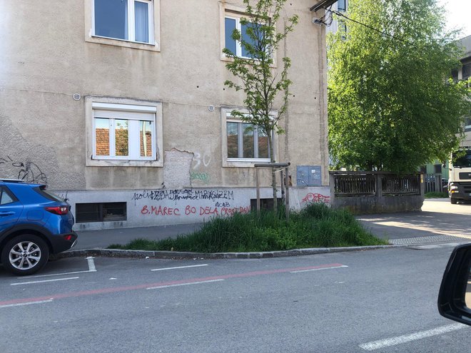 Podjetij, ki se ukvarjajo z odstranjevanjem grafitov, v Sloveniji  ni veliko, a odstranjevanje grafitov ni ravno preprosto. FOTO Tanja Jaklič
