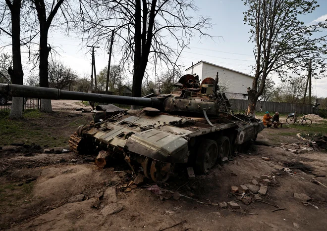 Boji na vzhodu Ukrajine se nadaljujejo. FOTO:&nbsp;Zohra Bensemra/Reuters
