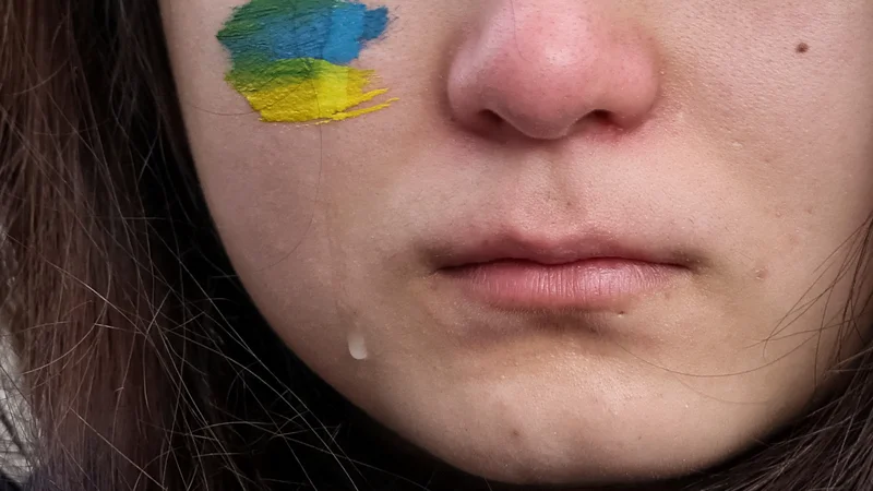 Fotografija: V času, ko imamo rešitve za toliko zgodovinskih izzivov, se zdi, da se z vprašanjem spolnega nasilja v konfliktih ne moremo ali nočemo spoprijeti, je poudarila Arminka Helič. Foto: Gleb Garanich/Reuters