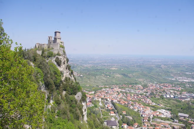 San Marino, pod njim San Marino. FOTO: Grega Kališnik
