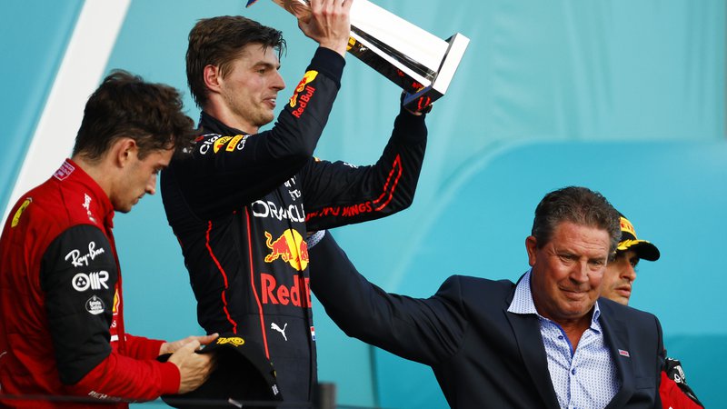 Fotografija: Max Verstappen je premierno dirko v Miamiju odpeljal v slogu šampionov. FOTO: Jared C. Tilton/AFP
