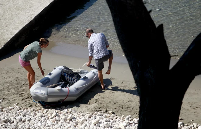 Po dveh letih manjšega zanimanja letos spet naval, kar viša cene. FOTO: Roman Šipić/Delo
