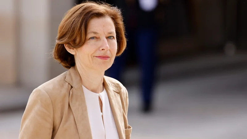 Fotografija: Po besedah obrambne ministrice Florence Parly je Francija do sredine aprila darovala Ukrajini za več kot sto milijonov evrov vojaške opreme. FOTO: Ludovic Marin/AFP