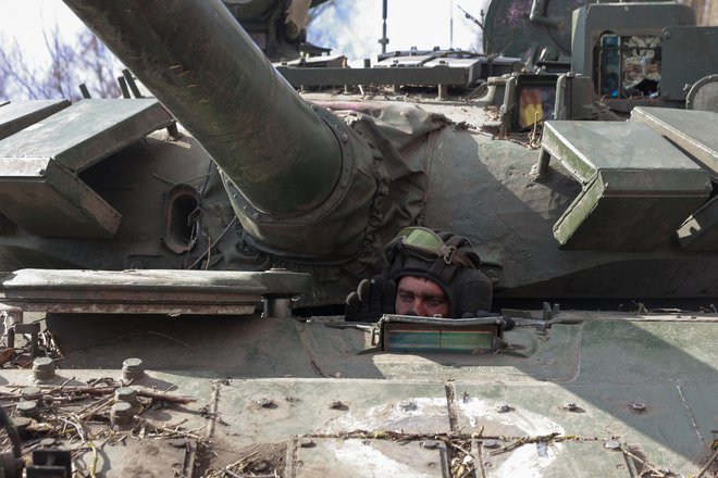 In Russland hergestellte T72-Panzer werden auch auf den Schlachtfeldern der Ukraine eingesetzt.  FOTO: Serhii Nuzhnenko/Reuters