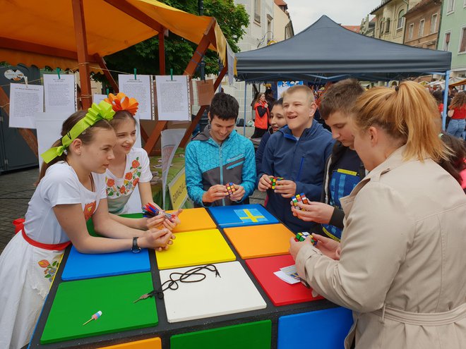 Rubikova kocka prihaja z Madžarske. FOTO: Špela Kuralt/Delo
