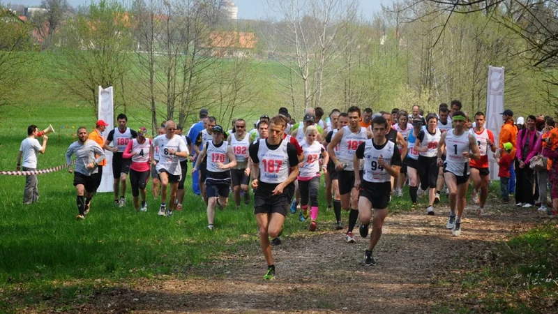 Fotografija: Tokratni Molniški tek bo označilo tekanje v dolini pod Urhom, po travnikih, gozdnih poteh in makadamski poti ter nekaj malega po asfaltu. FOTO: ŠD Zadvor 
